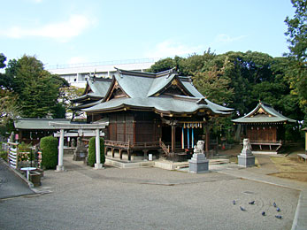 八幡神社全景