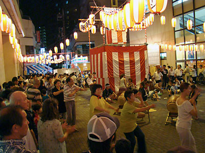 2011年浮間銀座商店街の盆踊り